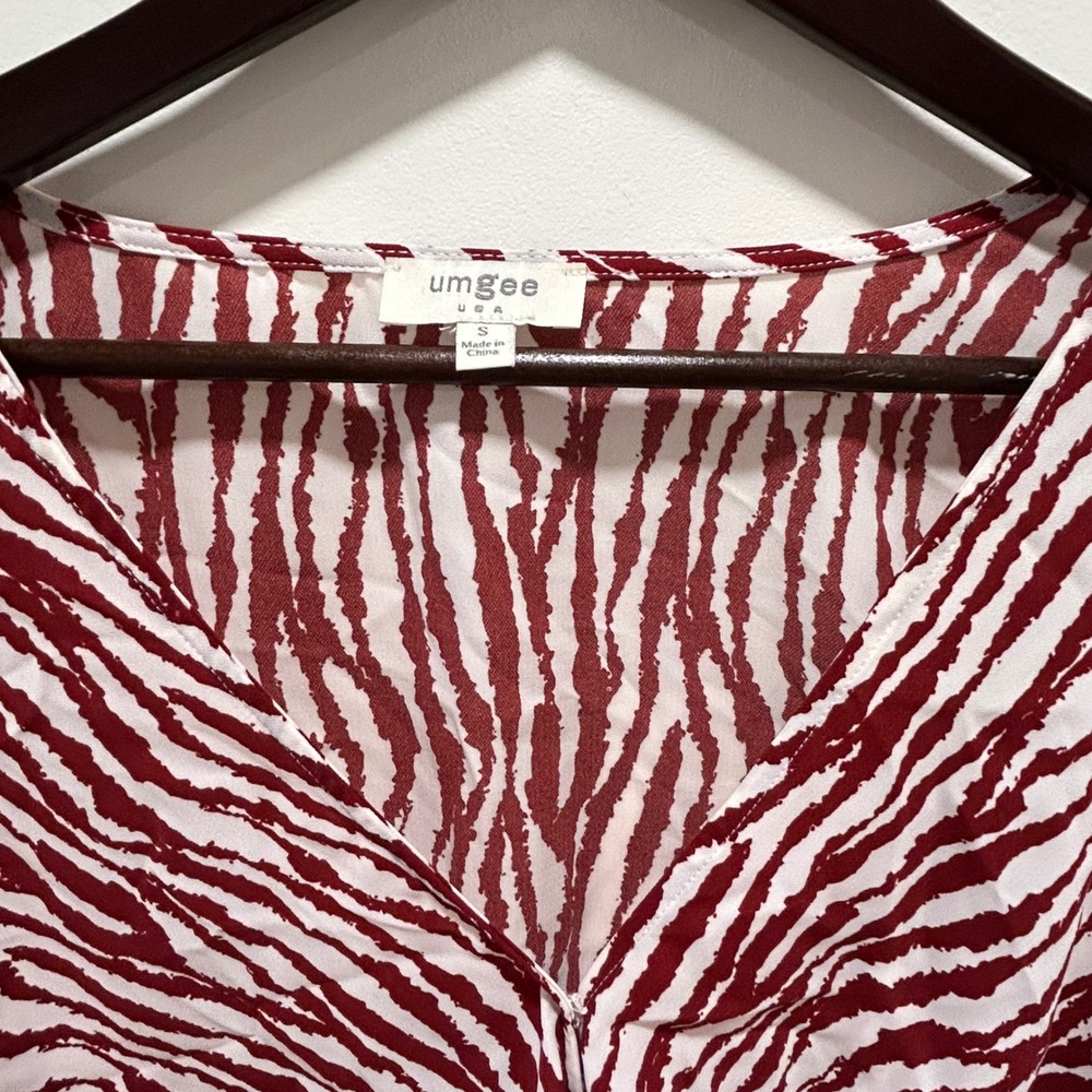 Womens Umgee‎ Red and white blouse size small - Picture 3 of 7